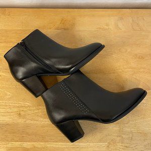 Vionic Georgia Black Leather Heeled Ankle Boots Size 9